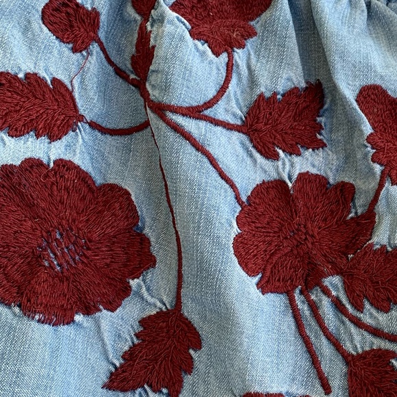 Dizzy Lizzy Denim Embroidered Peasant Top - Picture 2 of 8